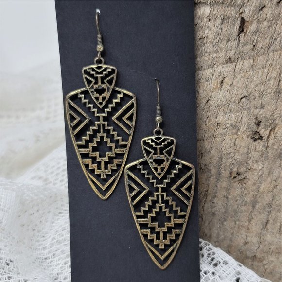 Exotic Metal Long Dangle Earrings Pierced - Picture 4 of 4